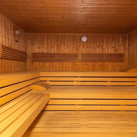 Ostrzyce Spa منتزه العطل 3*